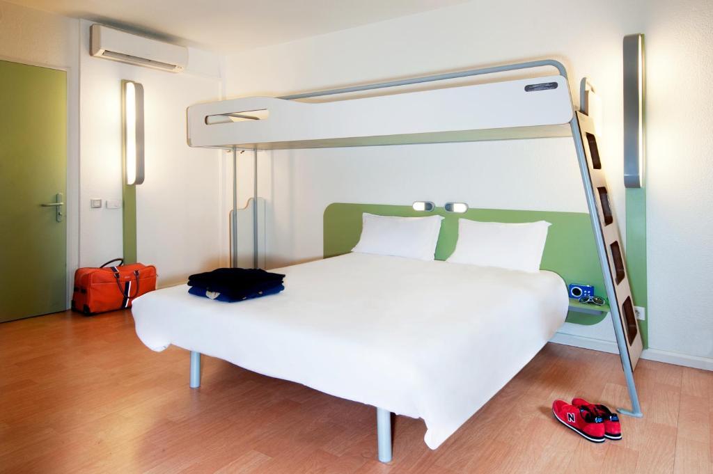 Ibis Budget Конкарно Номер фото